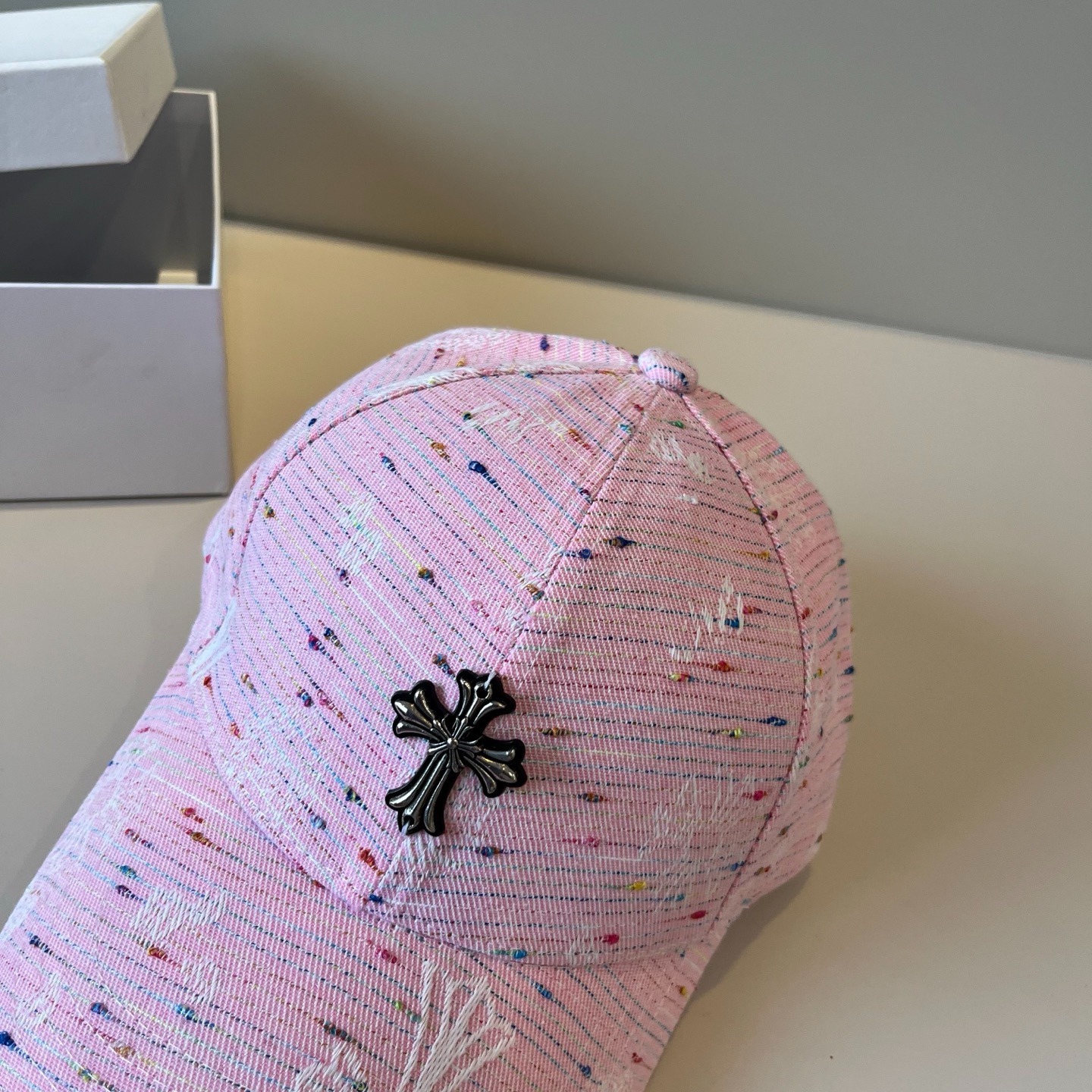 クロムハーツ「Chrome Hearts」モダンスタイル スナップバック キャップ