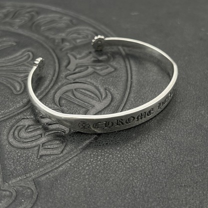クロムハーツ「Chrome Hearts」Vintage Logo Cuff Bracelet (Adjustable)