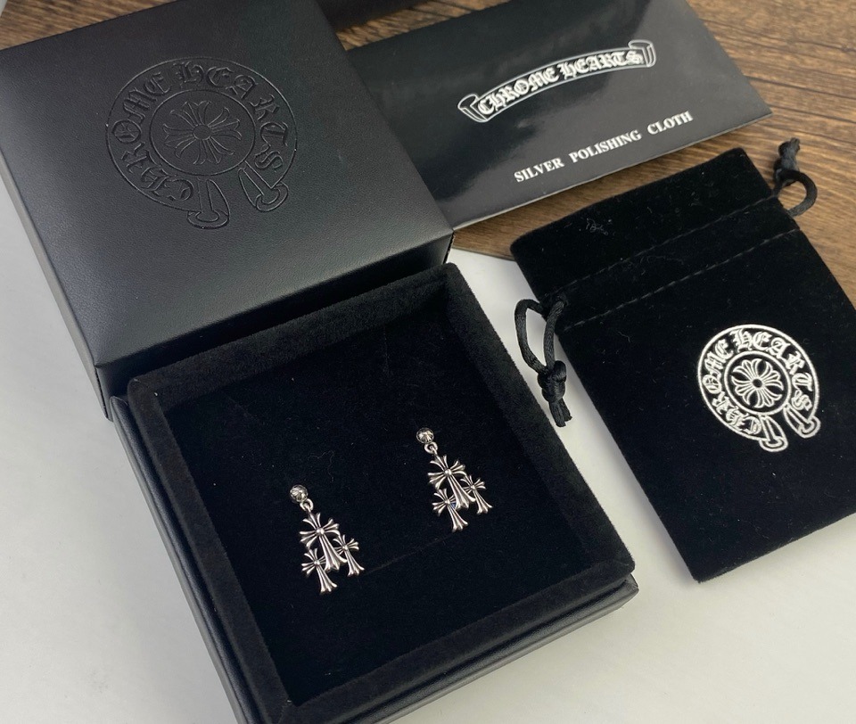 クロムハーツ「Chrome Hearts」クロムハーツ トリプルクロスピアス S925 ピアス