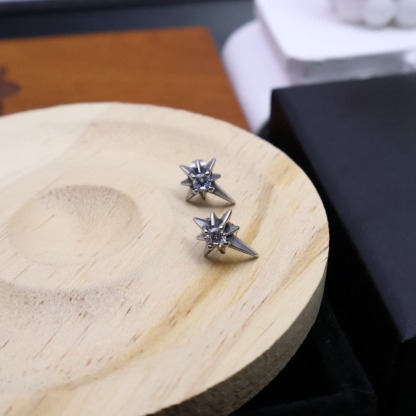 クロムハーツ「Chrome Hearts」クロムハーツ ヴィンテージクロスピアス S925 ユニセックス ピアス