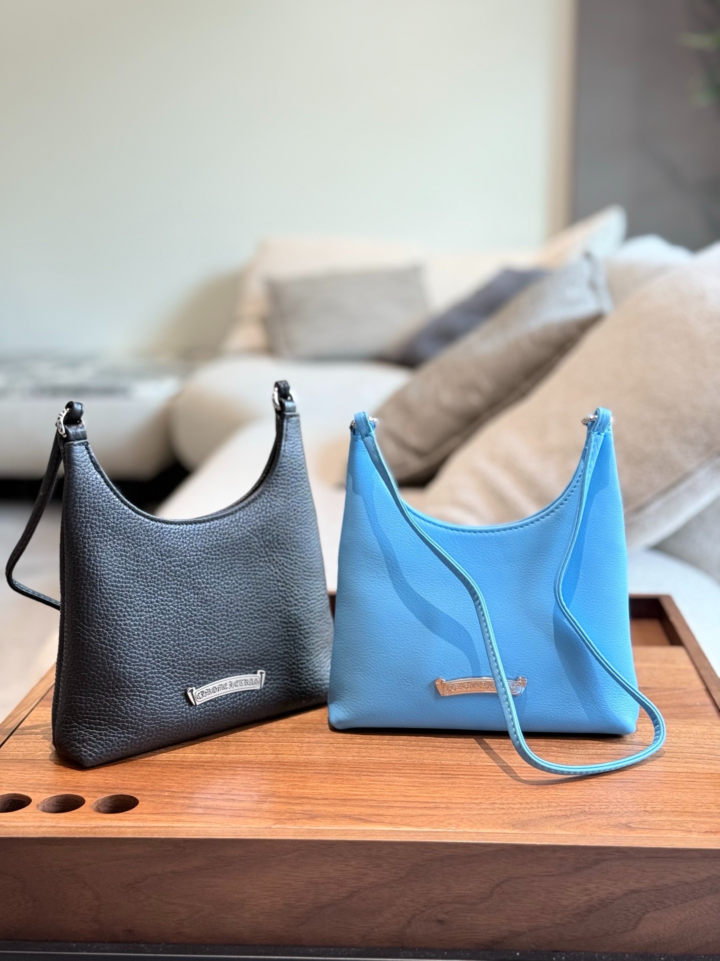 クロムハーツ「Chrome Hearts」ホワイトレザー アンダーアームバッグ