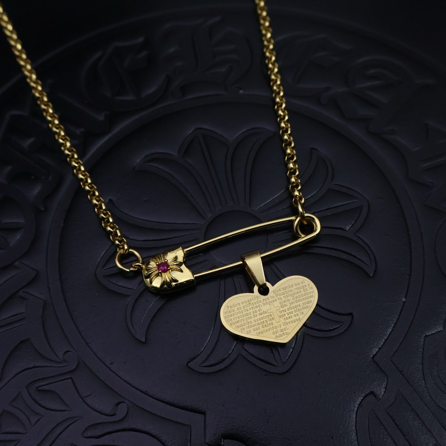 クロムハーツ「Chrome Hearts」クロスフラワーブローチチェーンネックレス