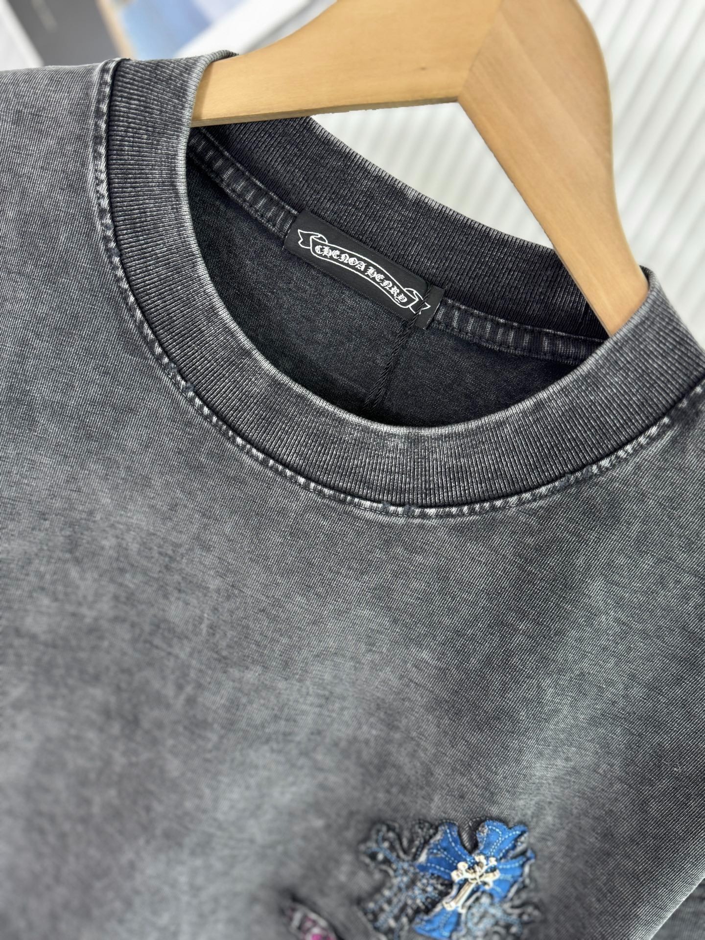 クロムハーツ「Chrome Hearts」ホースシュー＆クロス アプリケTシャツ