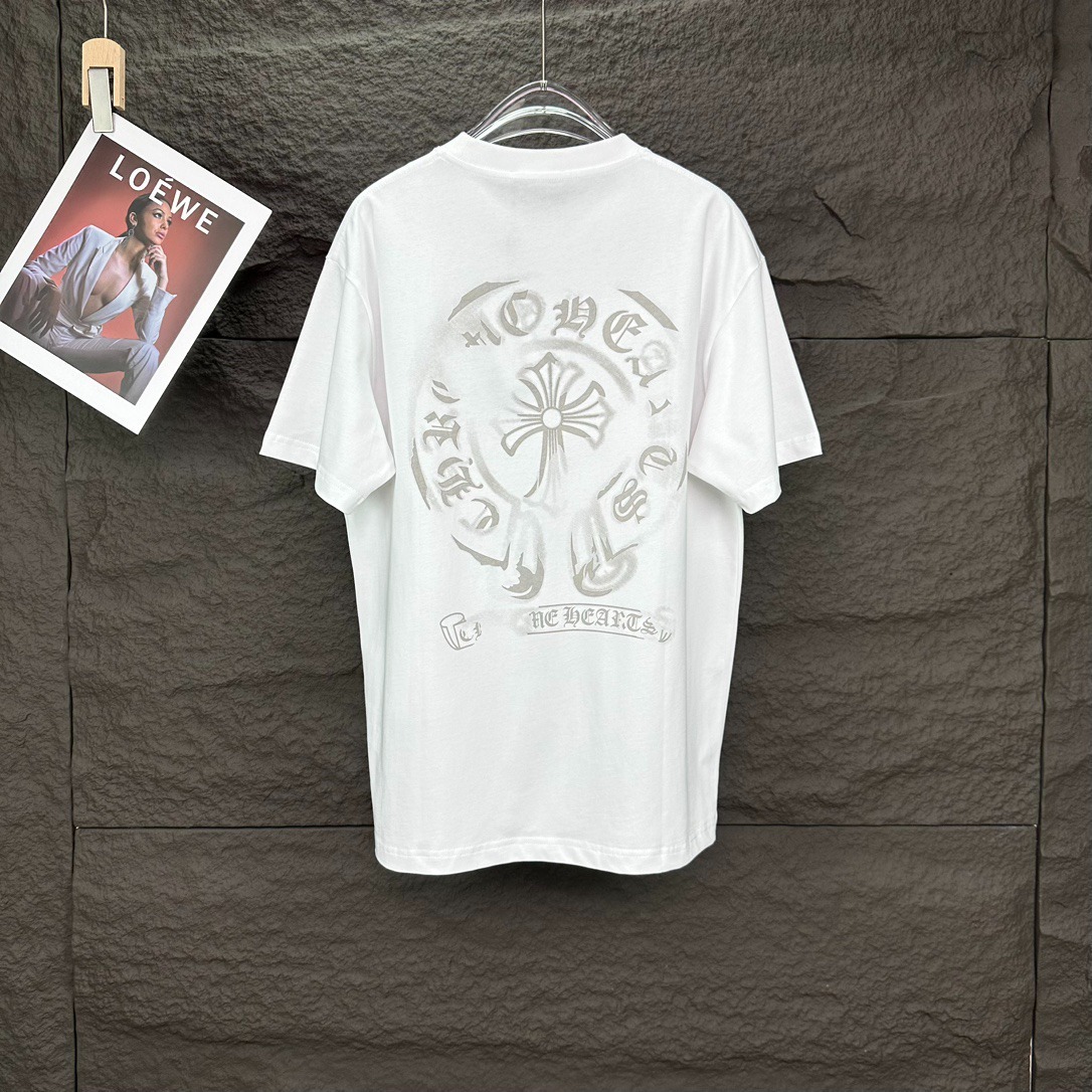 クロムハーツ「Chrome Hearts」メタルクロス ルーンロゴTシャツ