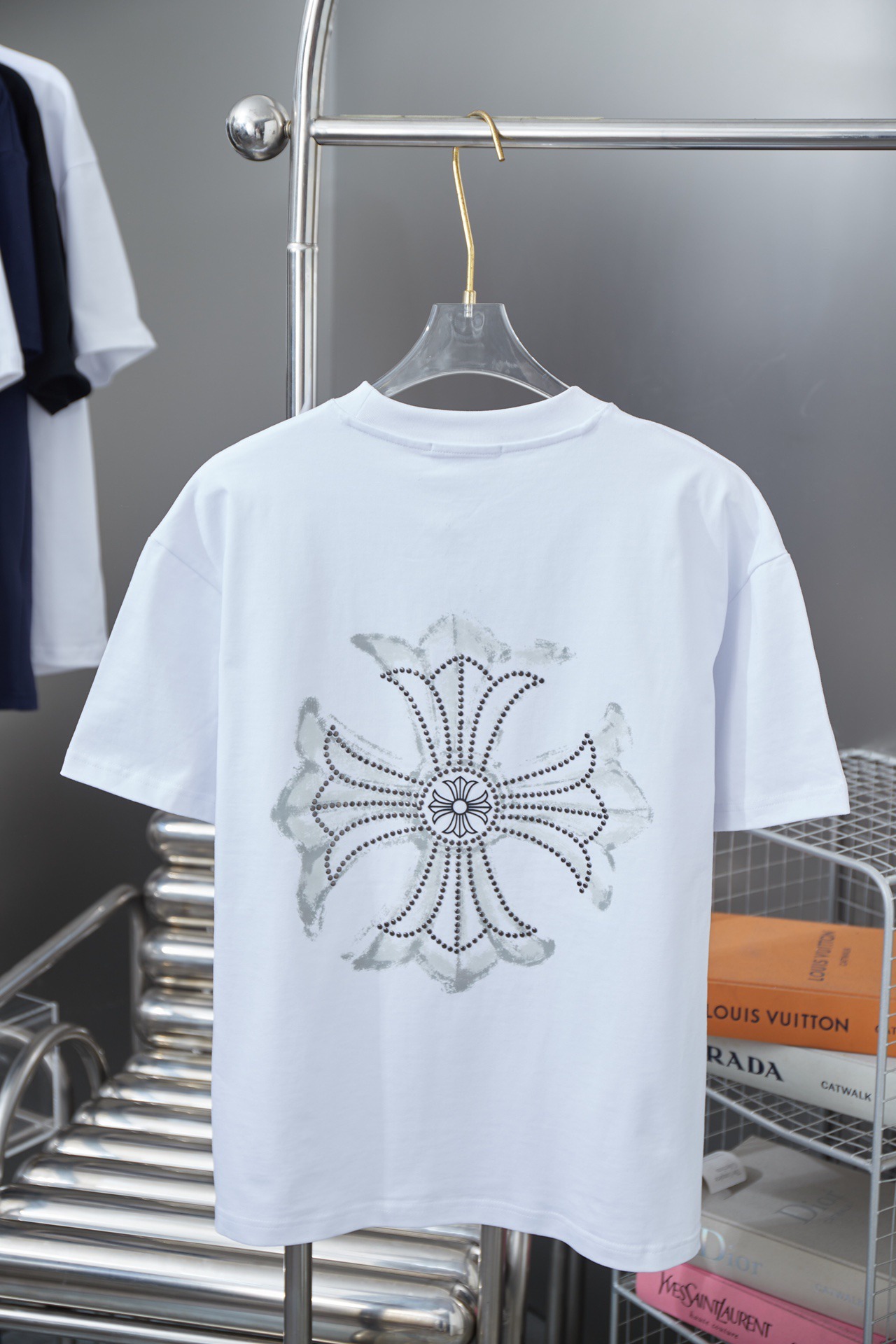 クロムハーツ「Chrome Hearts」プリント&ストーンTシャツ