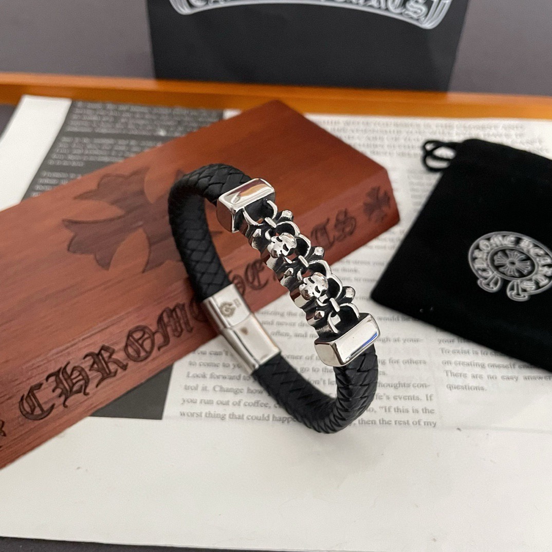 クロムハーツ「Chrome Hearts」Vintage Fleur-de-Lis Leather Bracelet