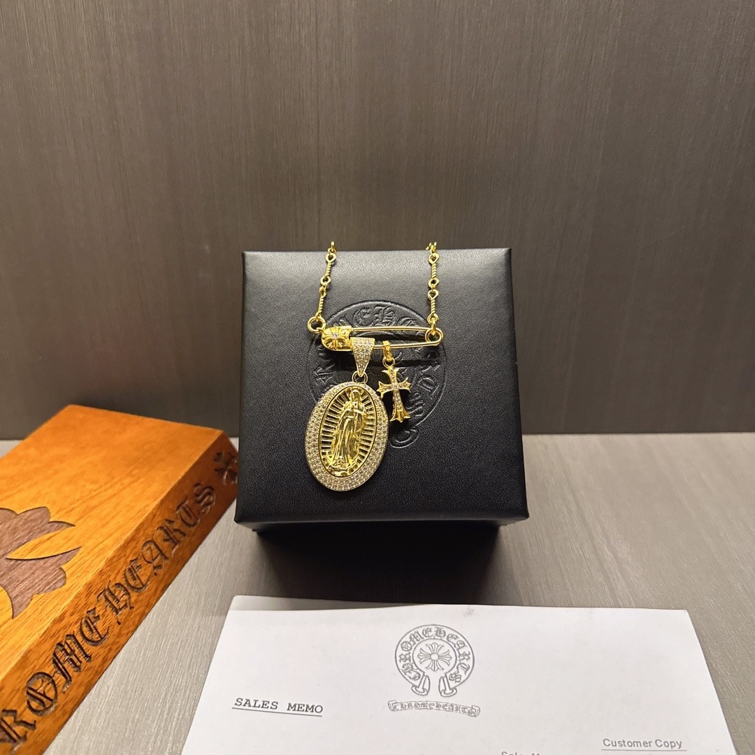 クロムハーツ「Chrome Hearts」ゴールドエディション クロスフラワーネックレス