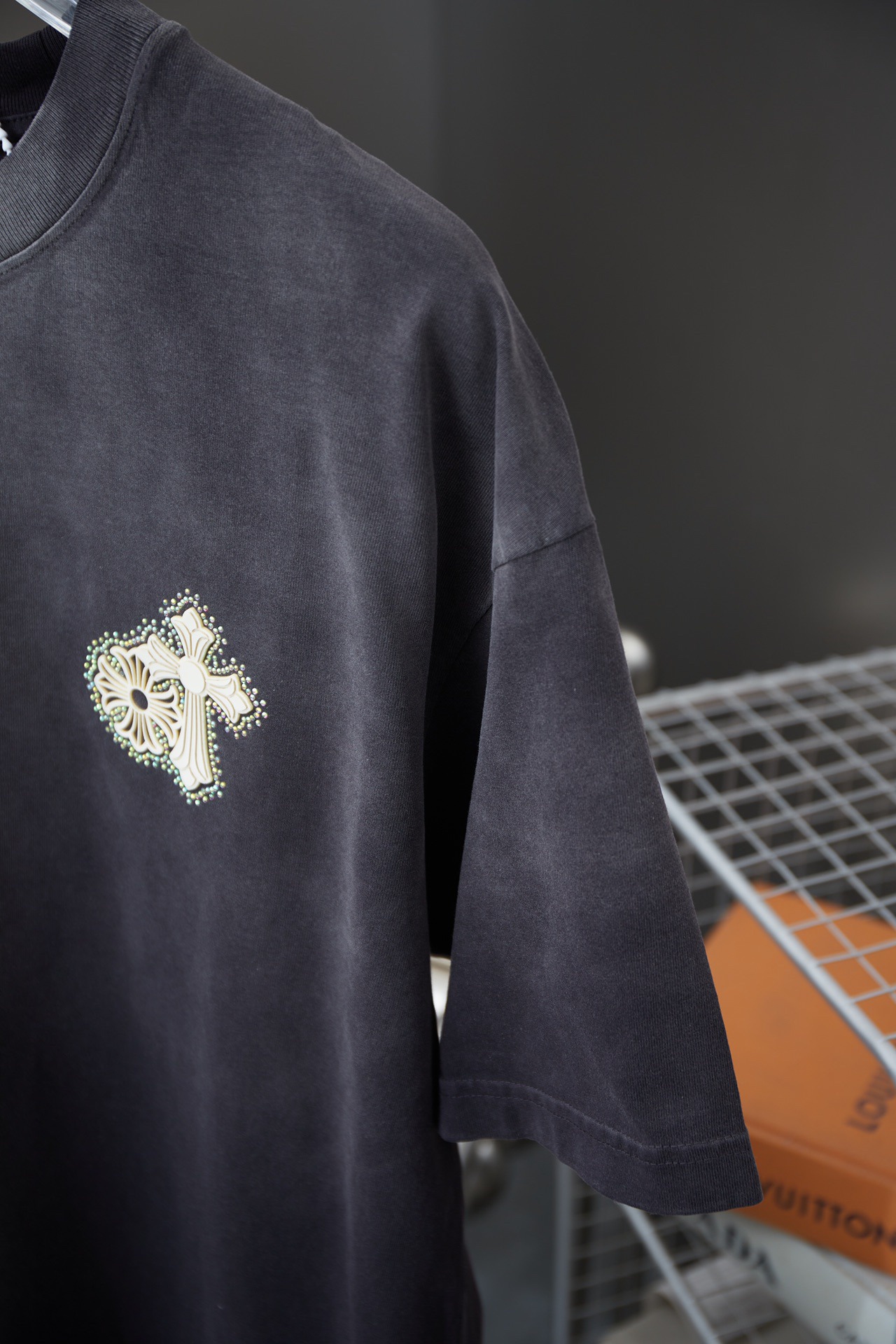 クロムハーツ「Chrome Hearts」ヘビーウェイト ストーンTシャツ