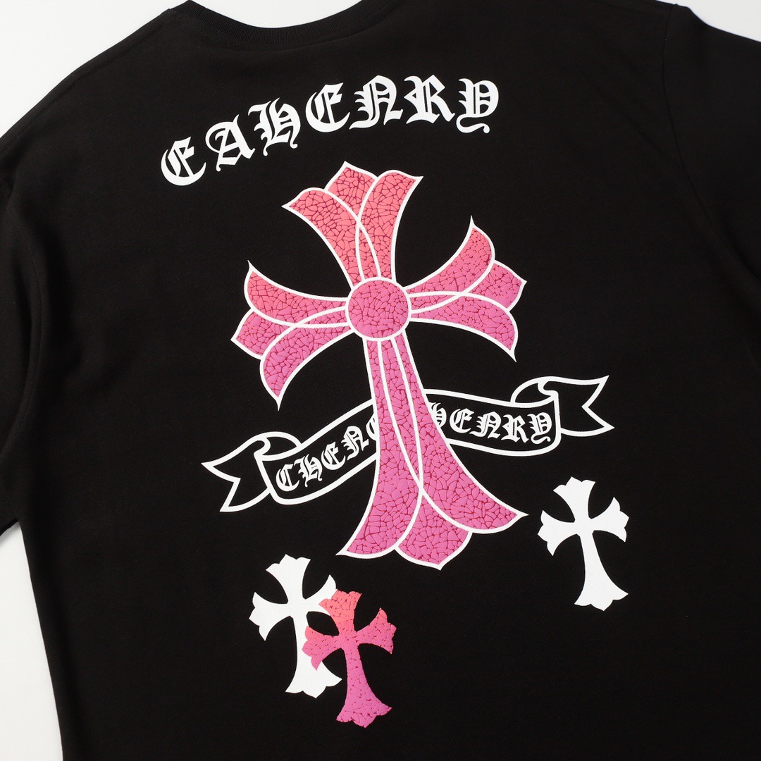 クロムハーツ「Chrome Hearts」ピンク サンスクリットクロス オーバーサイズTシャツ