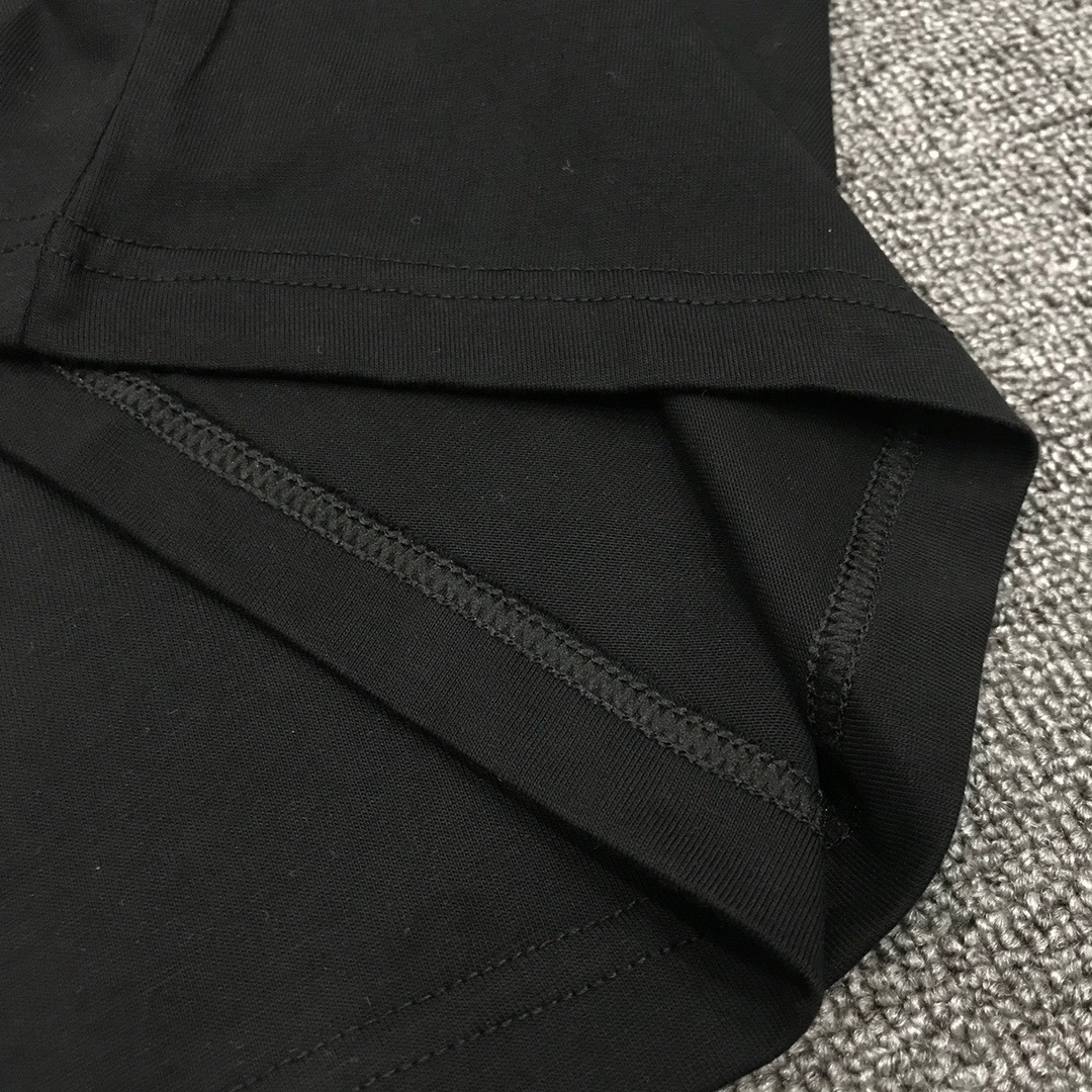 クロムハーツ「Chrome Hearts」新作 クロスロゴ 半袖Tシャツ + ユニセックスTシャツ（S/M/L/XL）