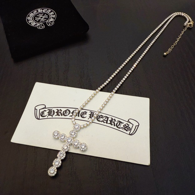 クロムハーツ「Chrome Hearts」ダイヤモンドクロス ペンダントネックレス