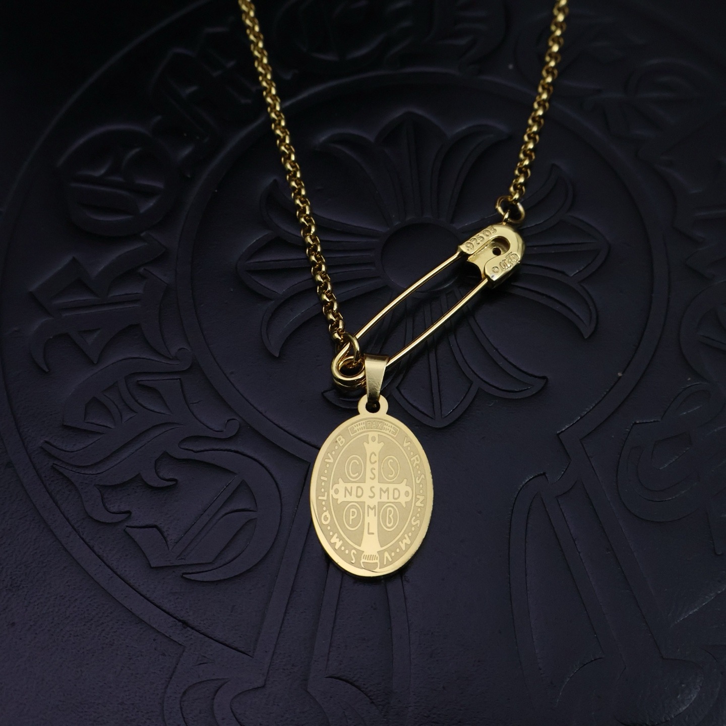クロムハーツ「Chrome Hearts」エッジークロスフラワー デュアルウェアネックレス