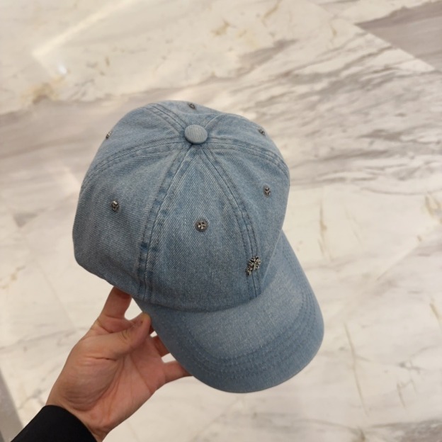 クロムハーツ「Chrome Hearts」ディストレスド スナップバック キャップ