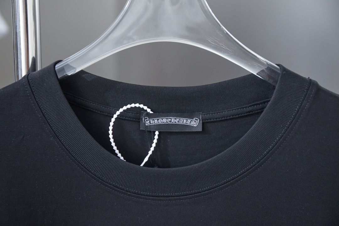 クロムハーツ「Chrome Hearts」プリント&ストーンTシャツ