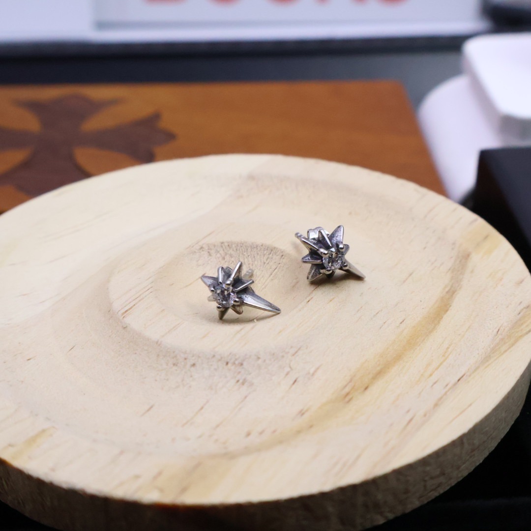 クロムハーツ「Chrome Hearts」クロムハーツ ヴィンテージクロスピアス S925 ユニセックス ピアス