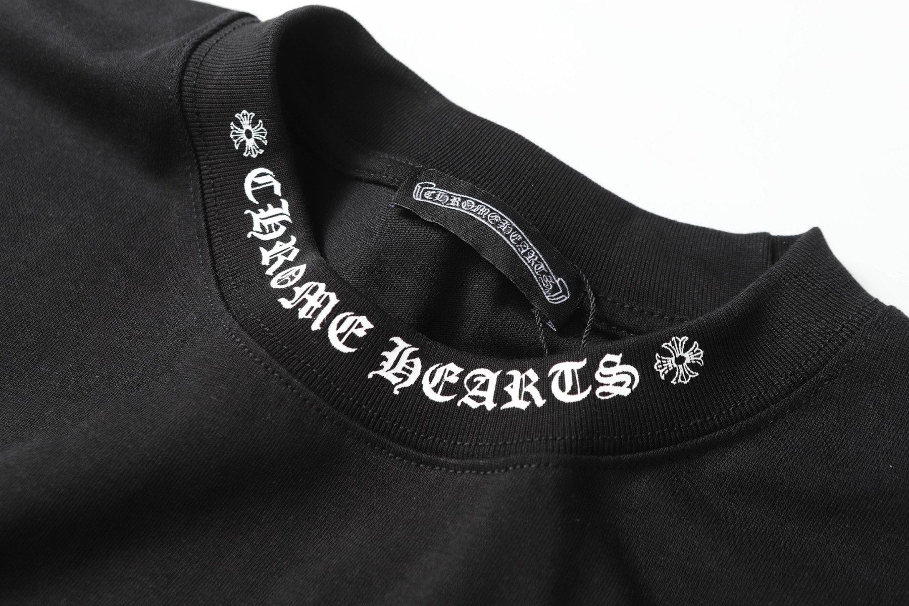 クロムハーツ「Chrome Hearts」サンスクリットロゴ ポケットTシャツ