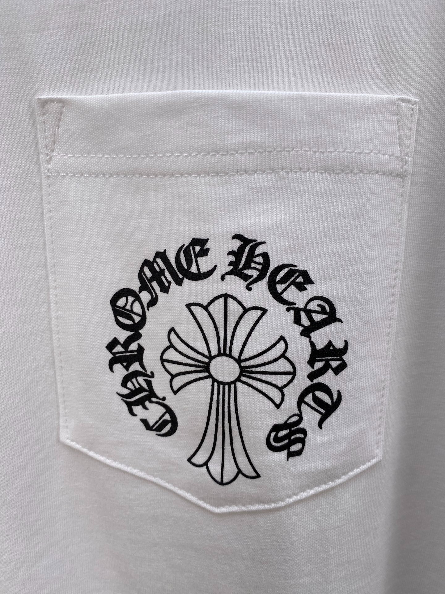 クロムハーツ「Chrome Hearts」シャドウクロス プリントTシャツ