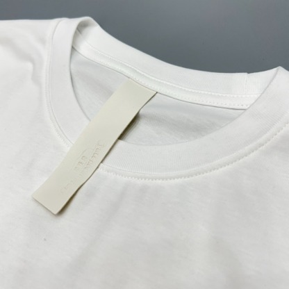 クロムハーツ「Chrome Hearts」スパンコールサンスクリット スタッドTシャツ