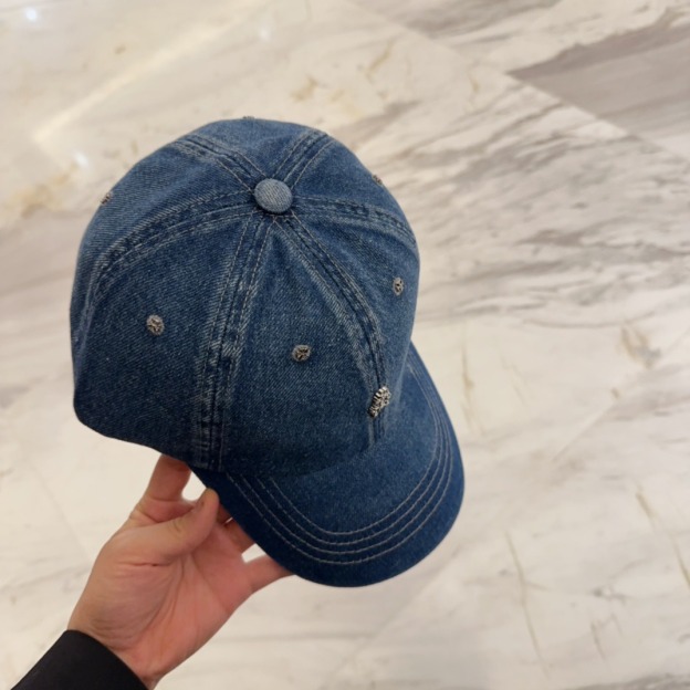 クロムハーツ「Chrome Hearts」ディストレスド スナップバック キャップ