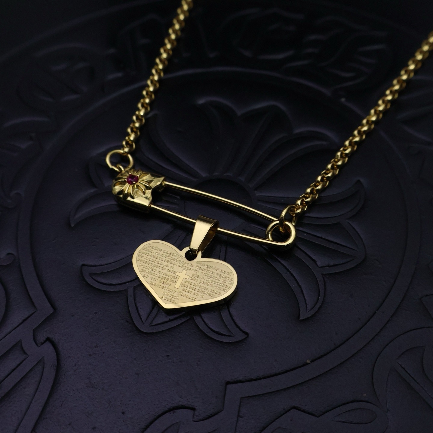 クロムハーツ「Chrome Hearts」クロスフラワーブローチチェーンネックレス