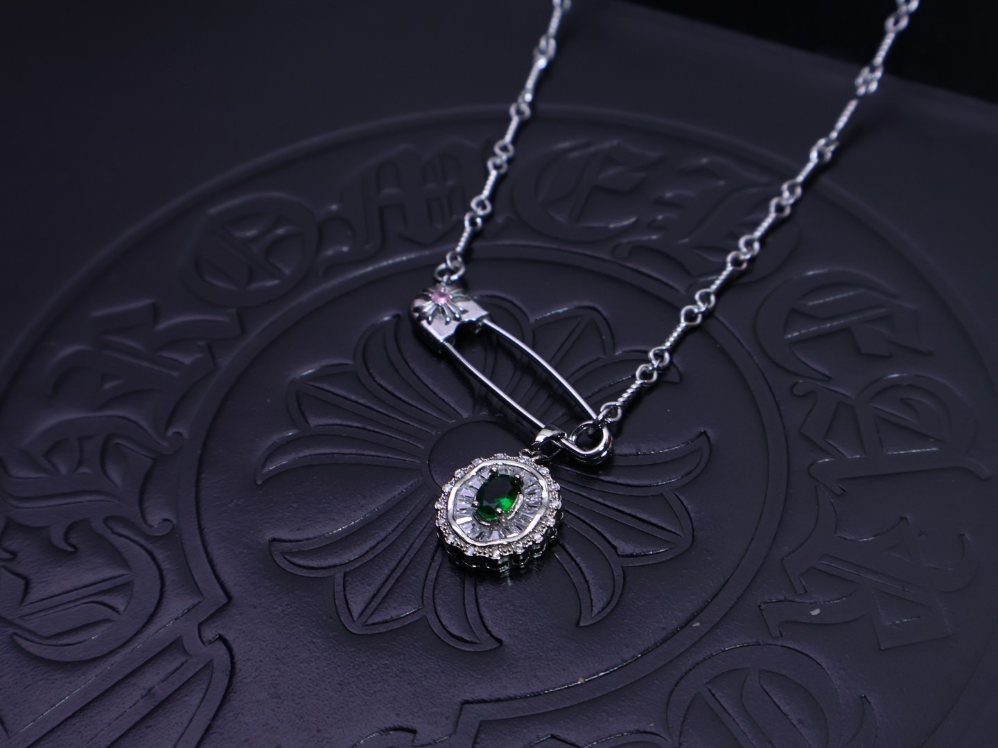 クロムハーツ「Chrome Hearts」ゴシッククロス＆フルール マルチスタイルペンダント