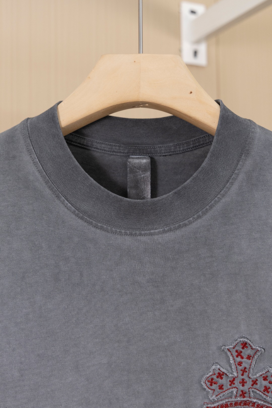クロムハーツ「Chrome Hearts」サンスクリット3DエンブロイダリーTシャツ
