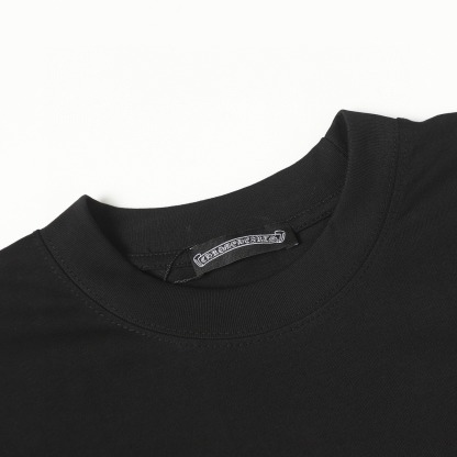クロムハーツ「Chrome Hearts」サンスクリットプリントTシャツ-ISETAN PRESTIGE CURATED