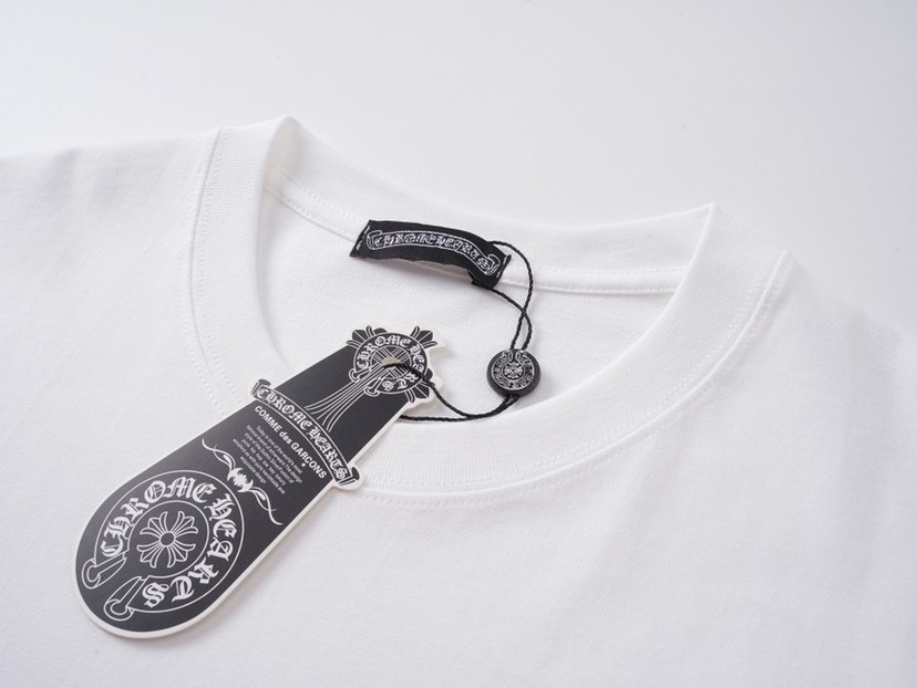 クロムハーツ「Chrome Hearts」サンスクリットクロスTシャツ-ISETAN PRESTIGE CURATED