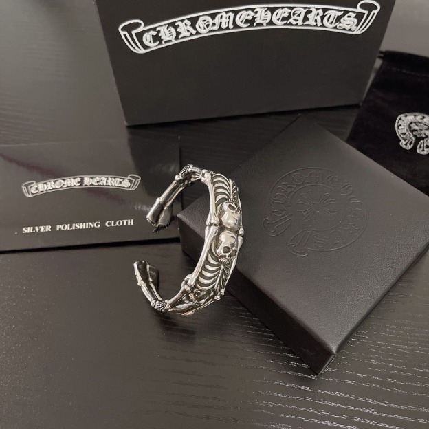 クロムハーツ「Chrome Hearts」Premium Craftsmanship Cuff Bracelet