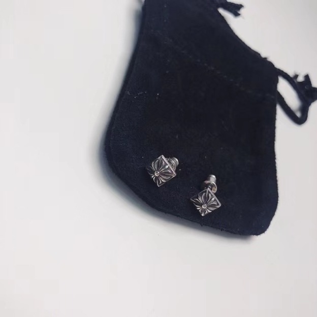 クロムハーツ「Chrome Hearts」クロムハーツ スクエアクロスピアス S925 ユニセックス ピアス