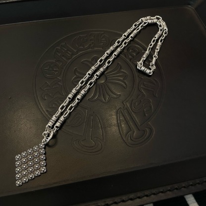 クロムハーツ「Chrome Hearts」ダイヤモンドクロス ネックレス