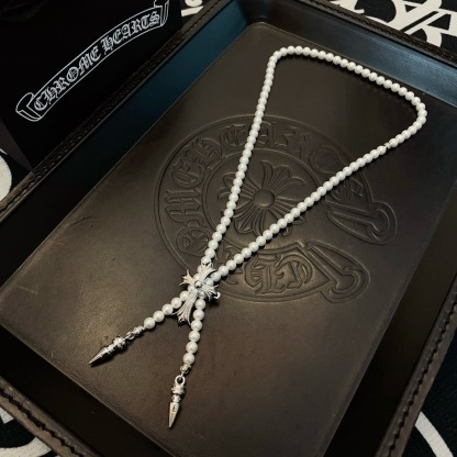 クロムハーツ「Chrome Hearts」ゴシッククロス＆パール ペンダントネックレス