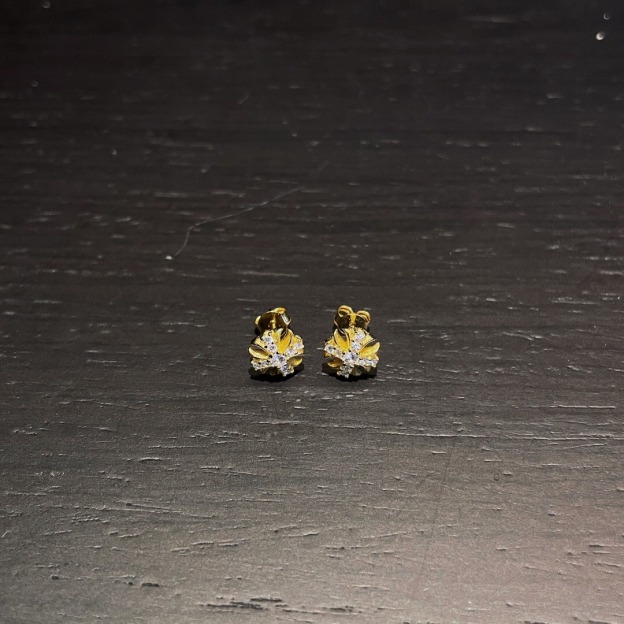 クロムハーツ「Chrome Hearts」クロムハーツ ゴールドプレートフルダイヤクロスピアス S925 ピアス