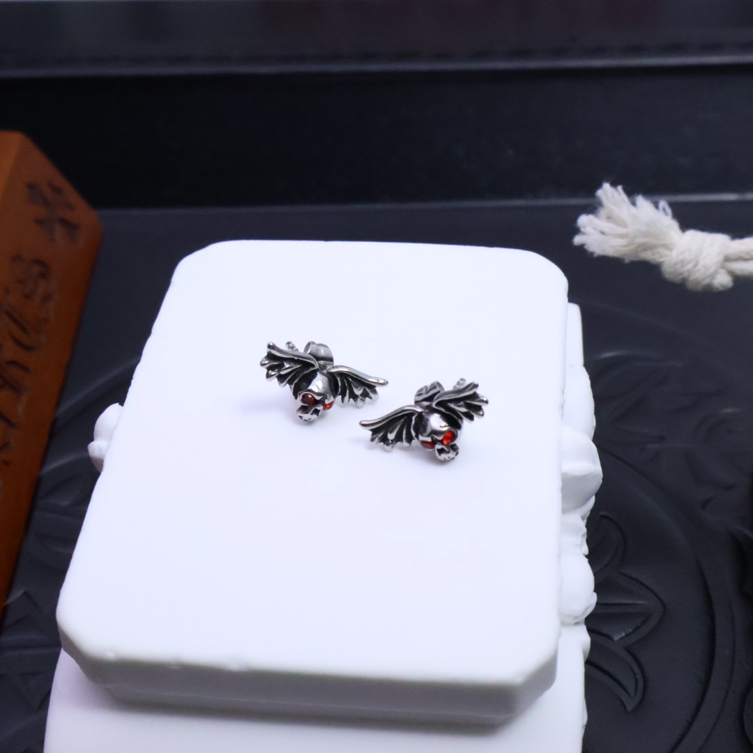 クロムハーツ「Chrome Hearts」ゴシッククロス イヤリング