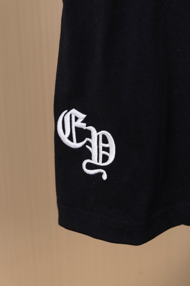 クロムハーツ「Chrome Hearts」クロスパッチエンブロイダリーTシャツ