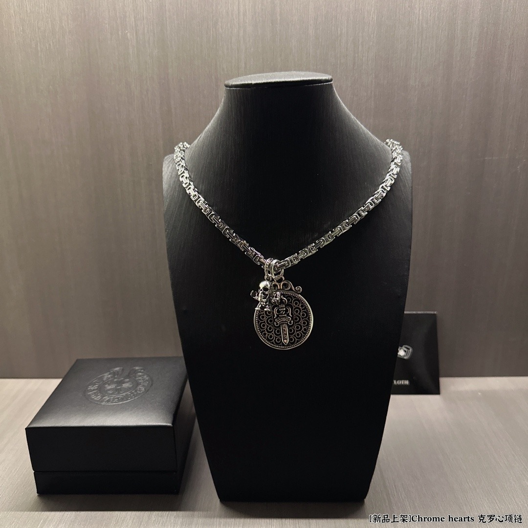 クロムハーツ「Chrome Hearts」 ミリタリークロスフラワーネックレス