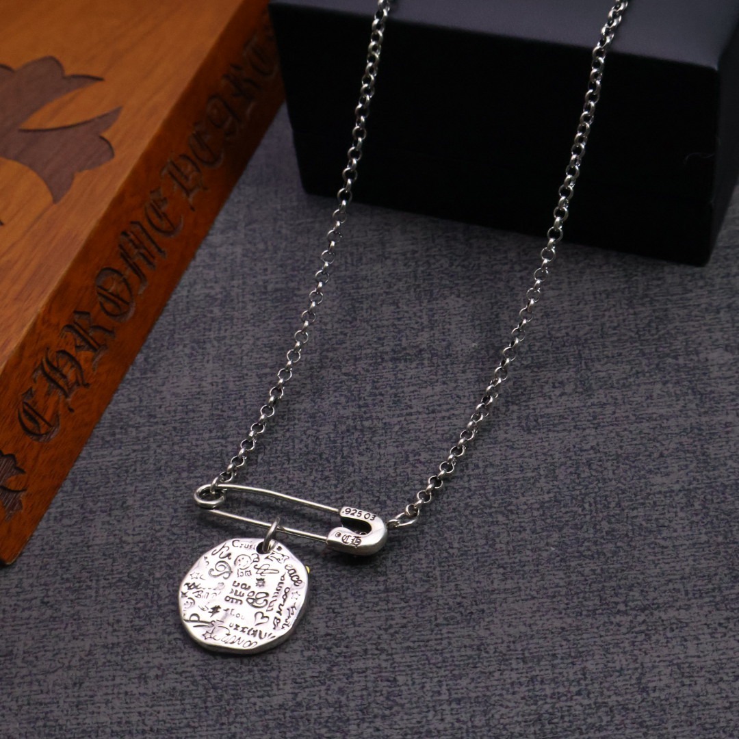 クロムハーツ「Chrome Hearts」ニューコレクションクロスピアス S925 ピアス