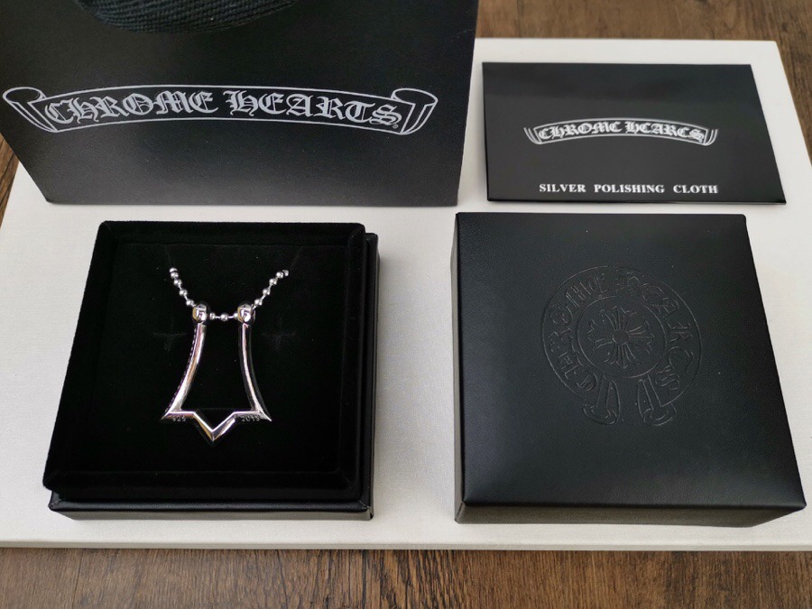 クロムハーツ「Chrome Hearts」トライデントペンダントネックレス