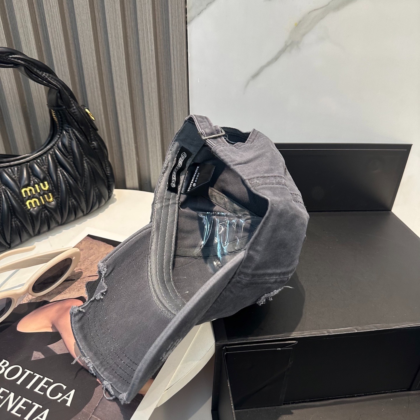 クロムハーツ「Chrome Hearts」クロスエンブレム スナップバック キャップ