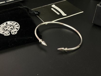 クロムハーツ「Chrome Hearts」Bullet Head Cuff Bracelet