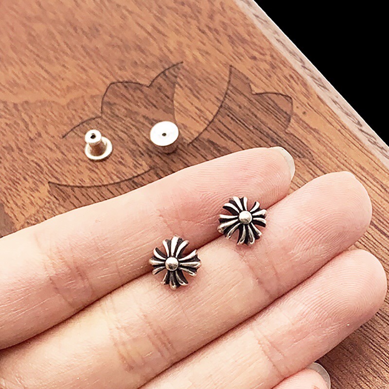 クロムハーツ「Chrome Hearts」クロムハーツ クロスフラワーピアス S925 ユニセックス ピアス