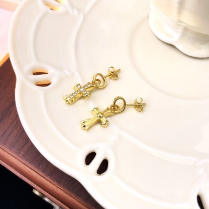 クロムハーツ「Chrome Hearts」クロムハーツ ゴールドダイヤクロスピアス 18K ピアス