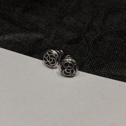 クロムハーツ「Chrome Hearts」クロムハーツ ローズフラワーピアス S925 ピアス