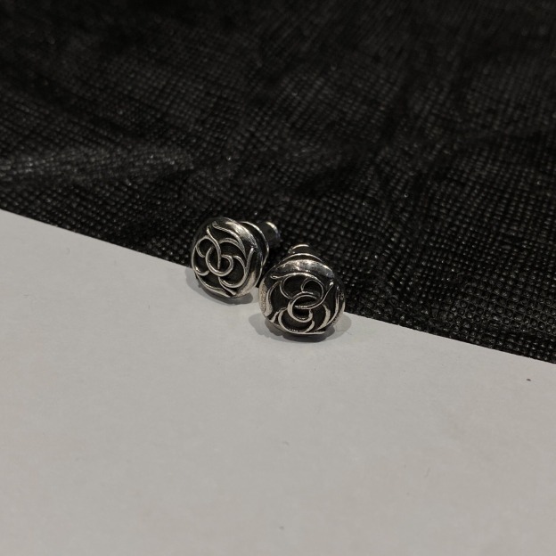 クロムハーツ「Chrome Hearts」クロムハーツ ローズフラワーピアス S925 ピアス