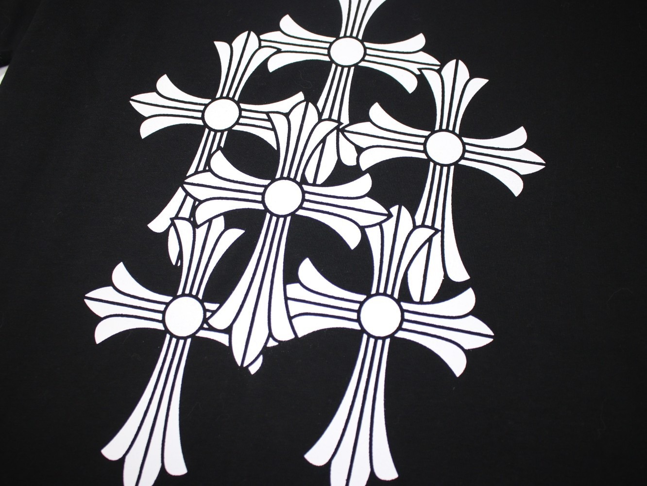 クロムハーツ「Chrome Hearts」クロスプリントTシャツ