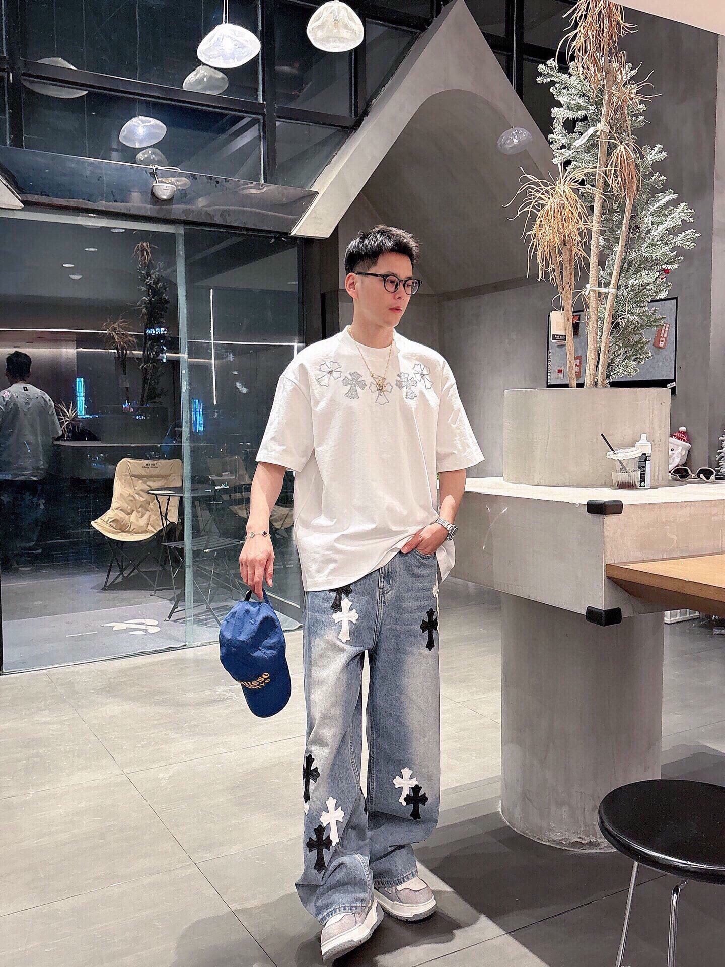 クロムハーツ「Chrome Hearts」エンブロイダリーロゴTシャツ