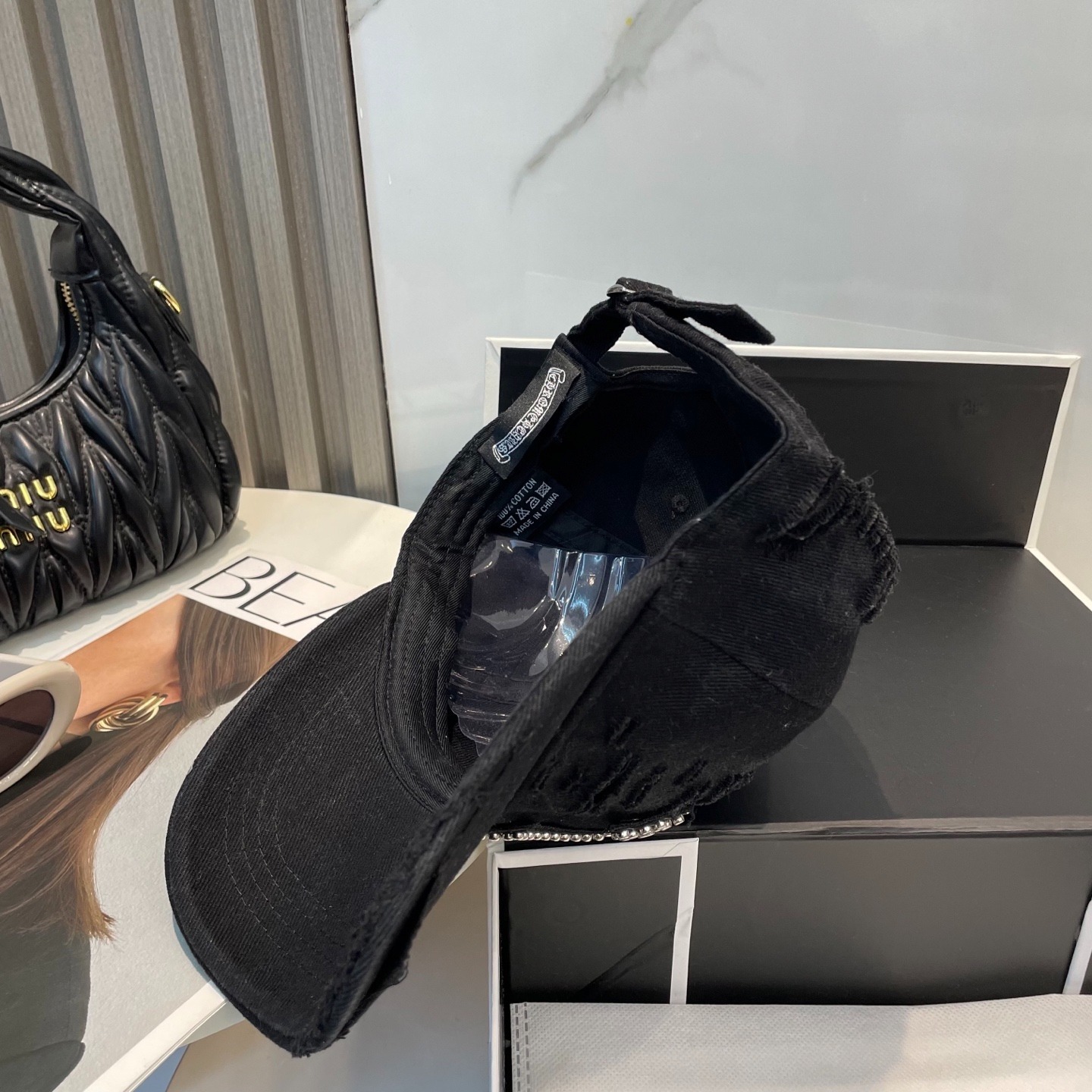 クロムハーツ「Chrome Hearts」ハーツ クロスロゴ ベースボールキャップ