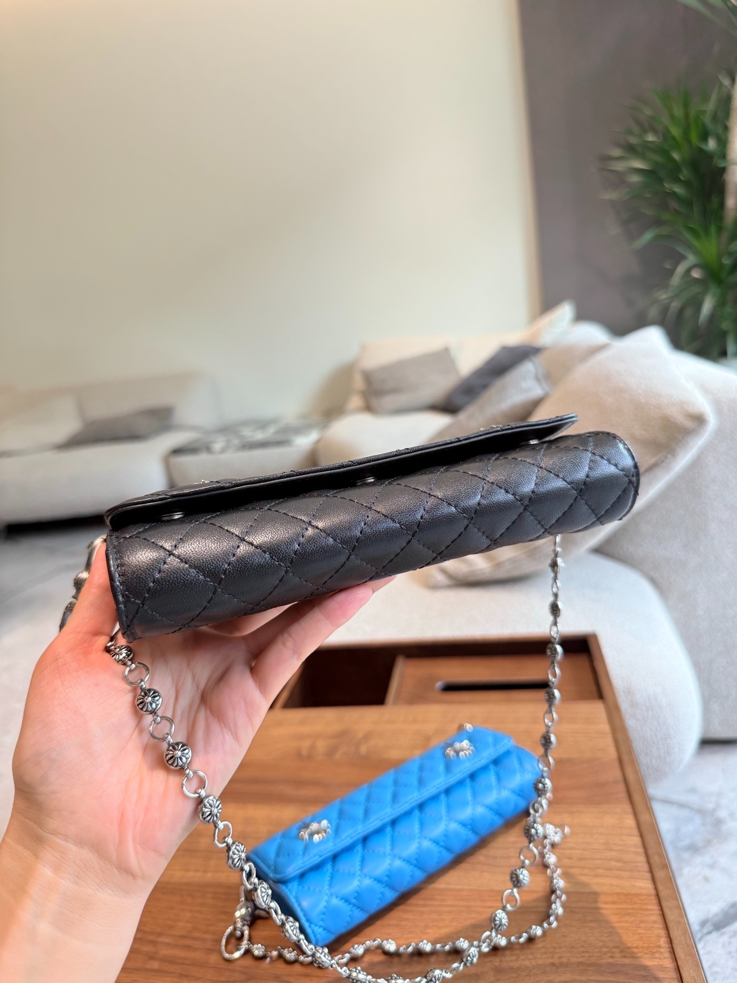 クロムハーツ「Chrome Hearts」ダイヤモンド キルティング チェーンショルダーバッグ