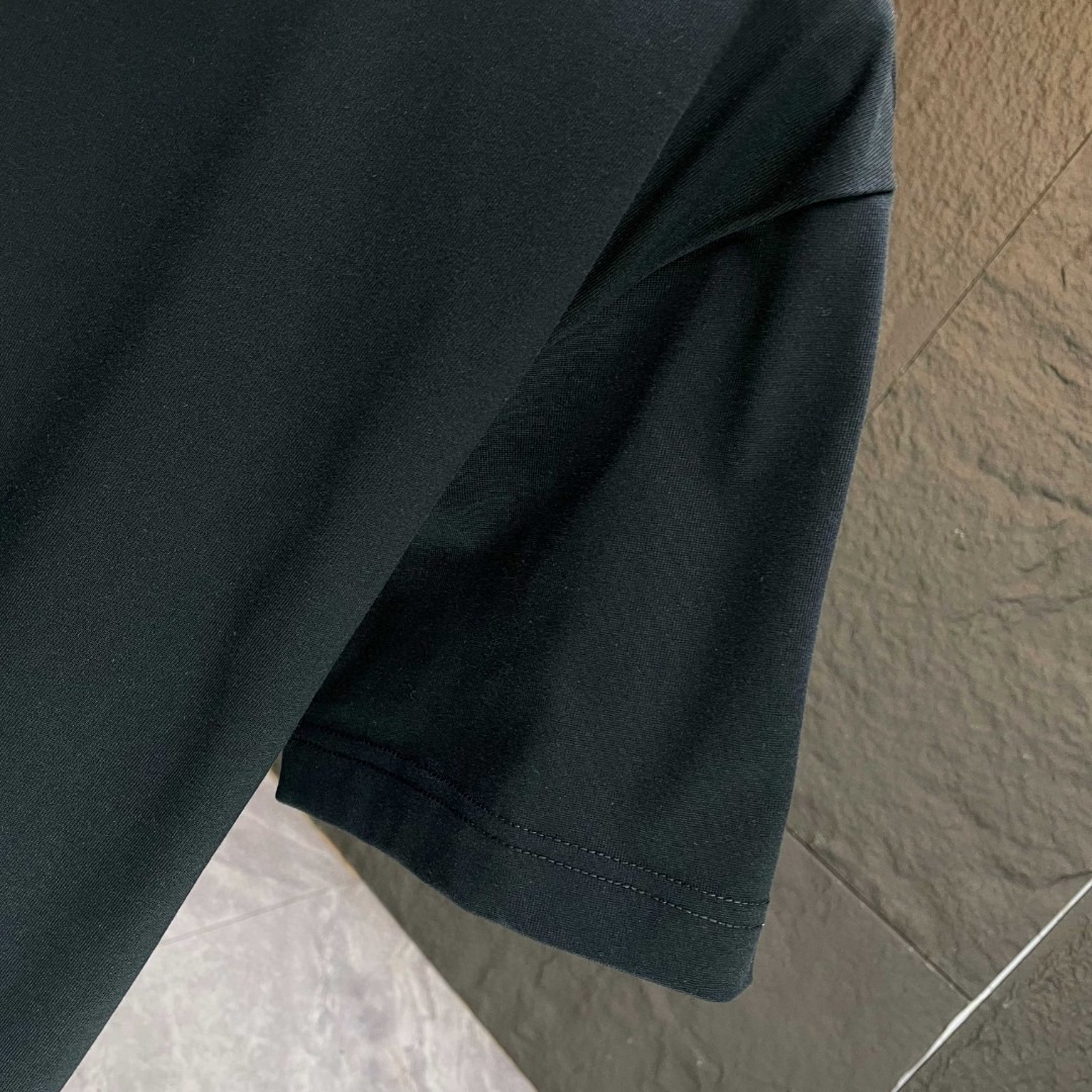 クロムハーツ「Chrome Hearts」クロスチャーム 3DプリントTシャツ