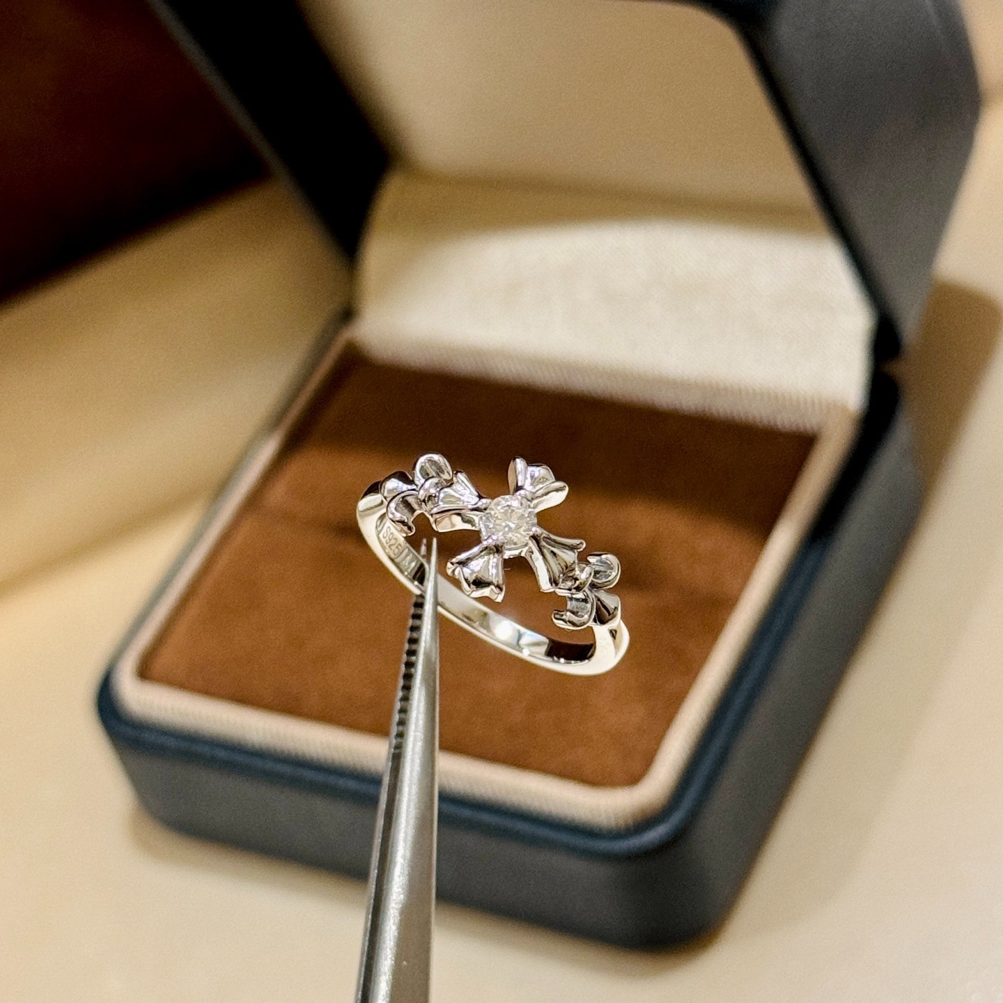 クロムハーツ (Chrome Hearts)アイリス＆クロス ダイヤモンドリング（サイズ6-8）